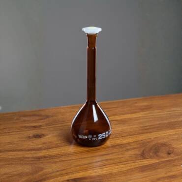 Amber Volumetric Flask, Class-A