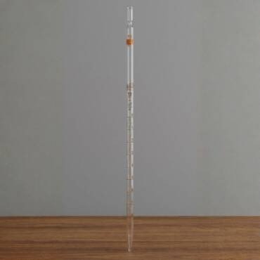 Clear borosilicate glass Class A Mohr graduated pipette with precise brown enamel markings and a uniform bore for accurate liquid measurement.